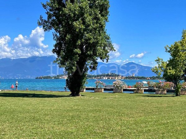 casa indipendente in vendita a Sirmione