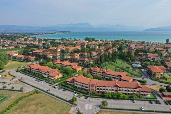 appartamento in vendita a Sirmione in zona Lugana