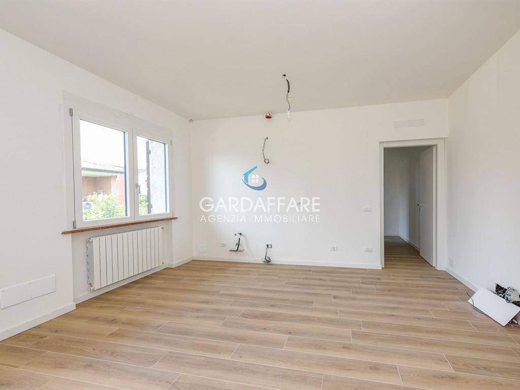 appartamento in vendita a Sirmione in zona Colombare