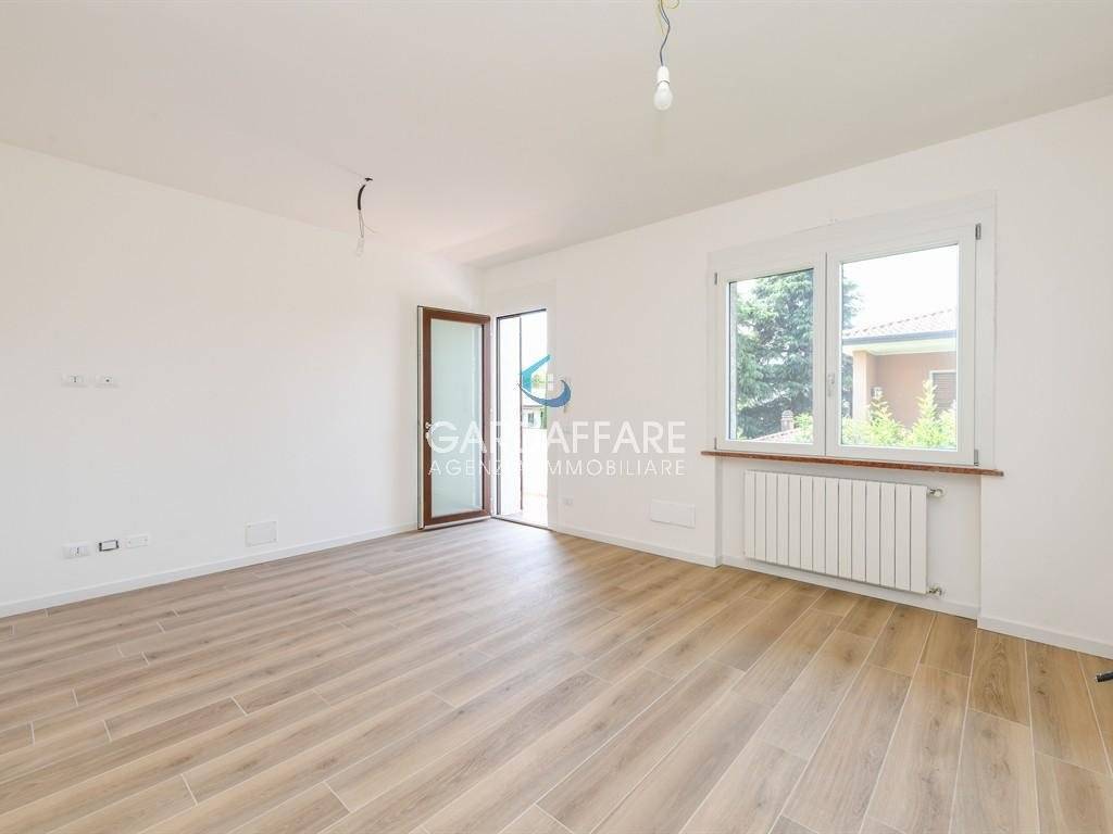 appartamento in vendita a Sirmione in zona Colombare