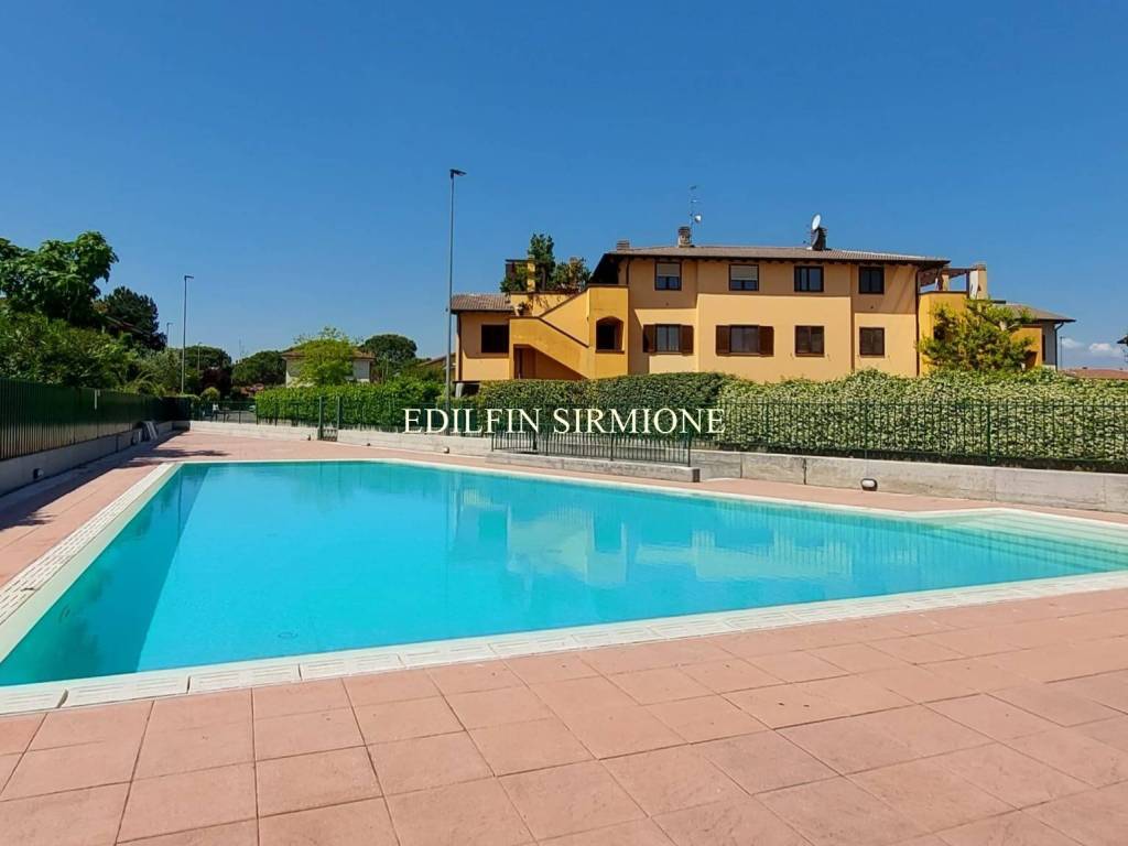appartamento in vendita a Sirmione in zona Lugana