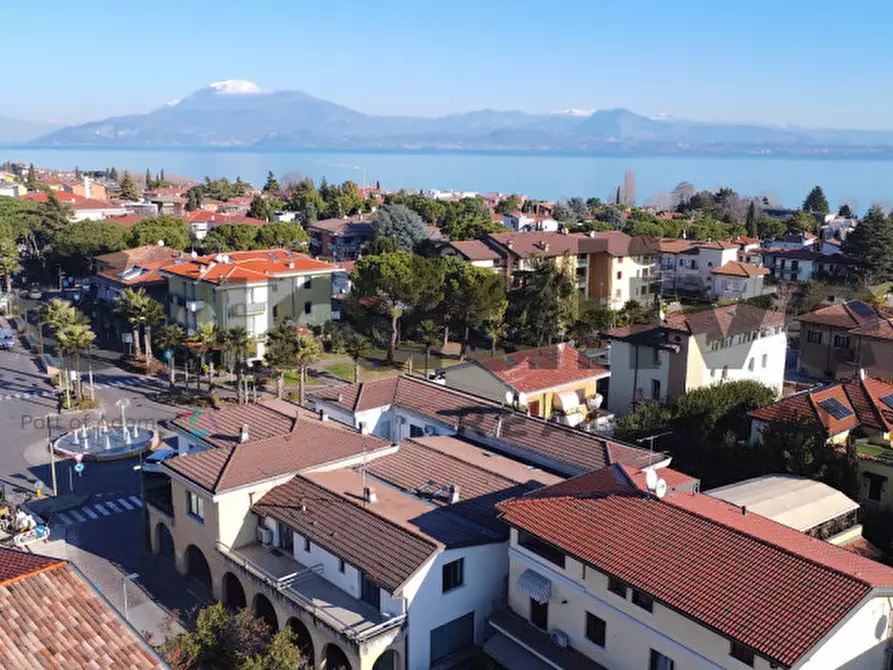 appartamento in vendita a Sirmione in zona Colombare