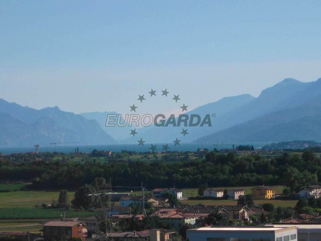 casa indipendente in vendita a Sirmione