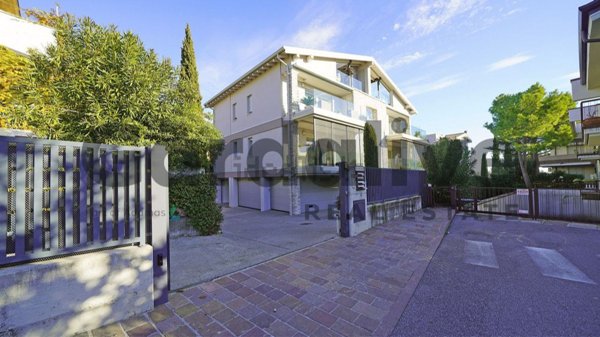 appartamento in vendita a Sirmione in zona Colombare