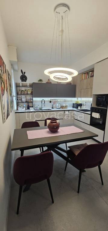 appartamento in vendita a Sirmione in zona Colombare
