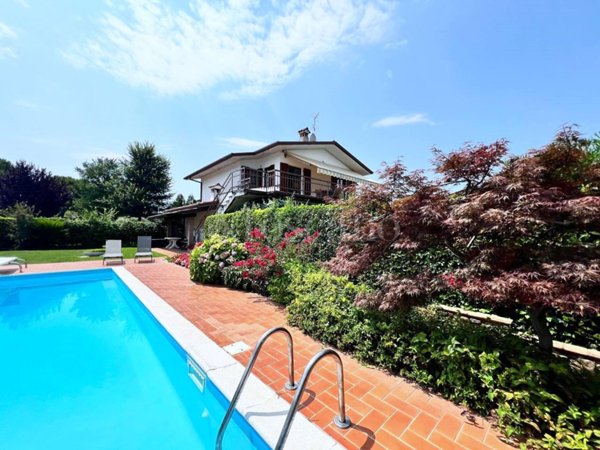 appartamento in vendita a Sirmione in zona Colombare