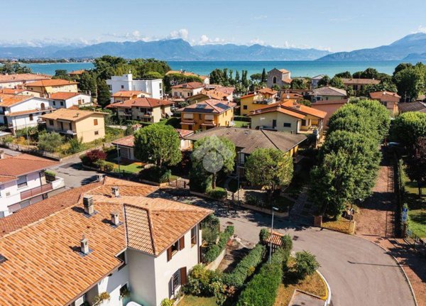 appartamento in vendita a Sirmione in zona Lugana