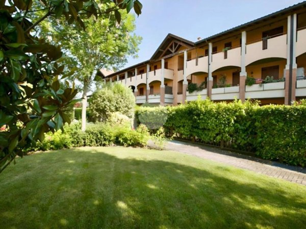 appartamento in vendita a Sirmione in zona Lugana