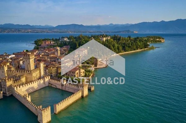 appartamento in vendita a Sirmione in zona Colombare