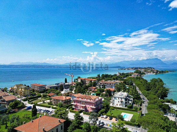appartamento in vendita a Sirmione