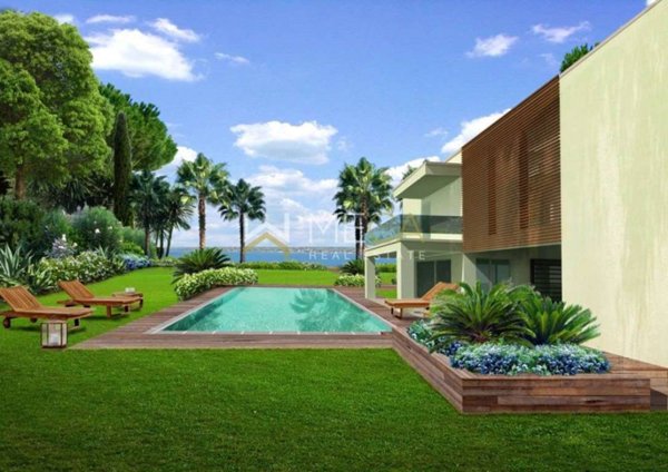 casa indipendente in vendita a Sirmione