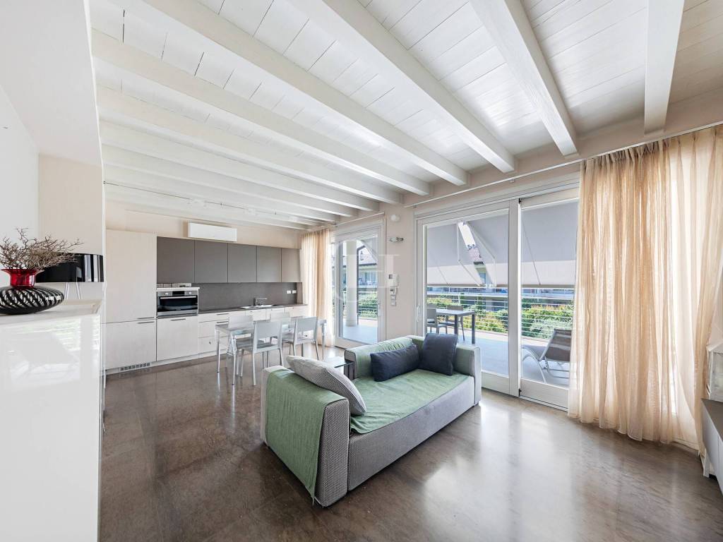 appartamento in vendita a Sirmione