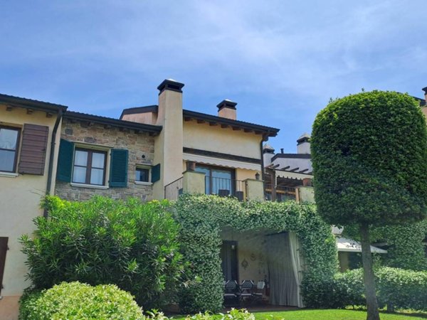 appartamento in vendita a Sirmione