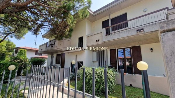 appartamento in vendita a Sirmione in zona Colombare