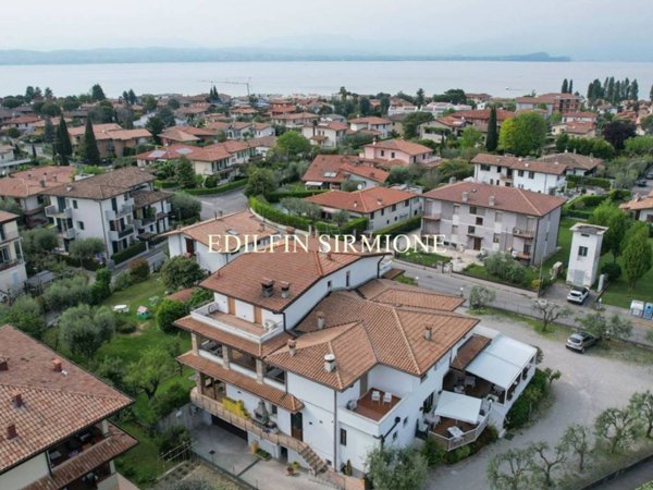 casa indipendente in vendita a Sirmione