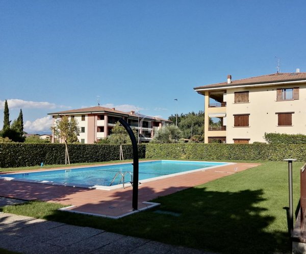 appartamento in vendita a Sirmione in zona Colombare