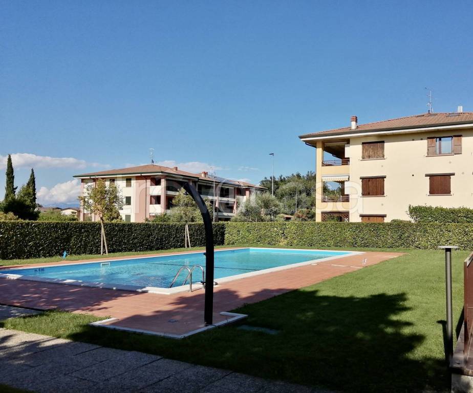 appartamento in vendita a Sirmione in zona Colombare