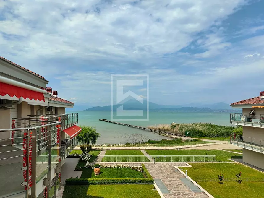 appartamento in vendita a Sirmione in zona Lugana