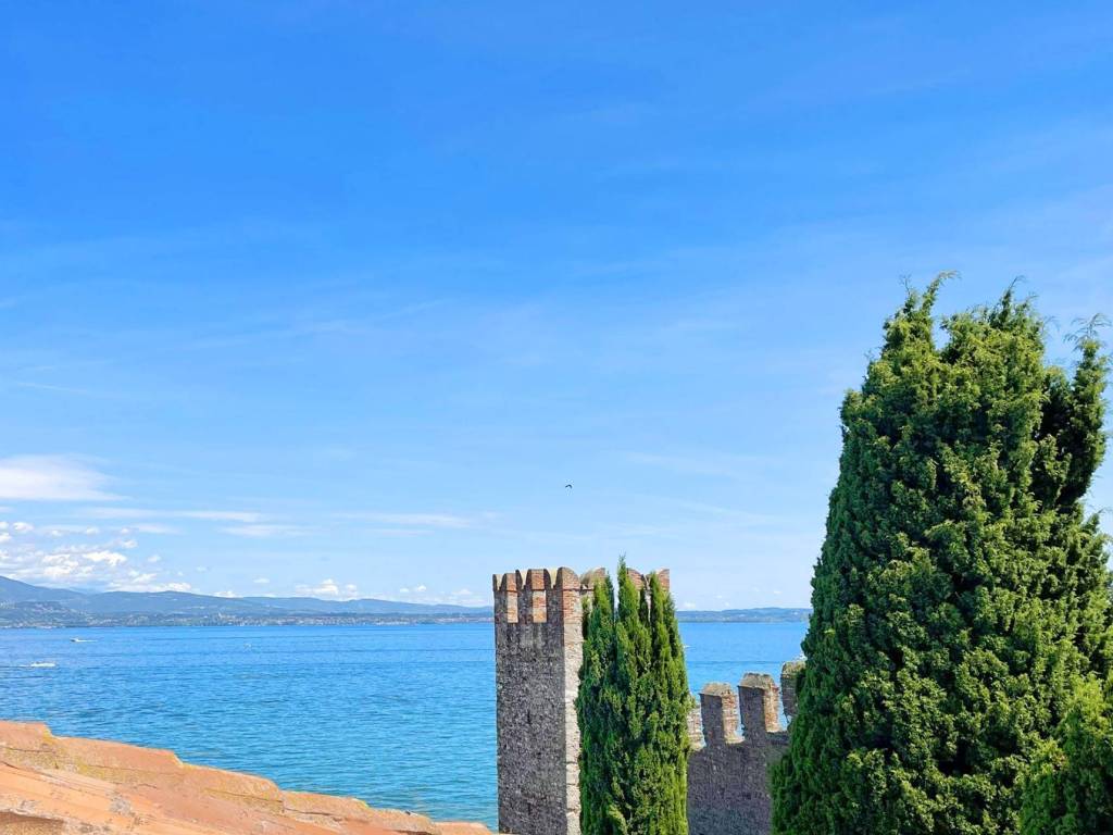 appartamento in vendita a Sirmione