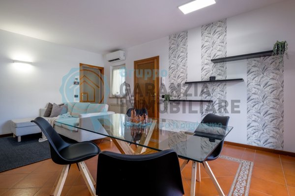 appartamento in vendita a Sirmione in zona Lugana