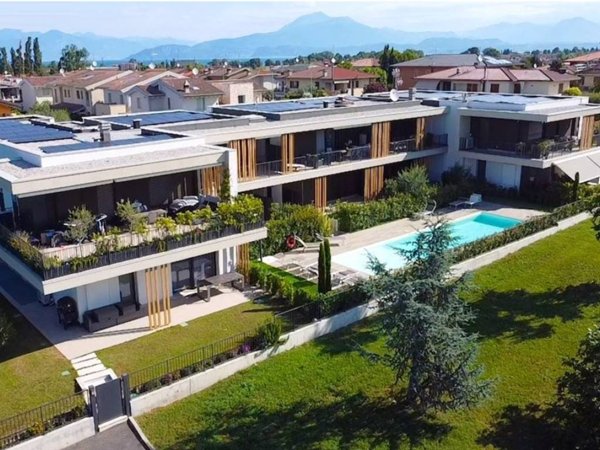 appartamento in vendita a Sirmione