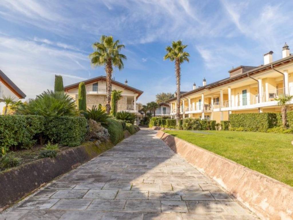 appartamento in vendita a Sirmione