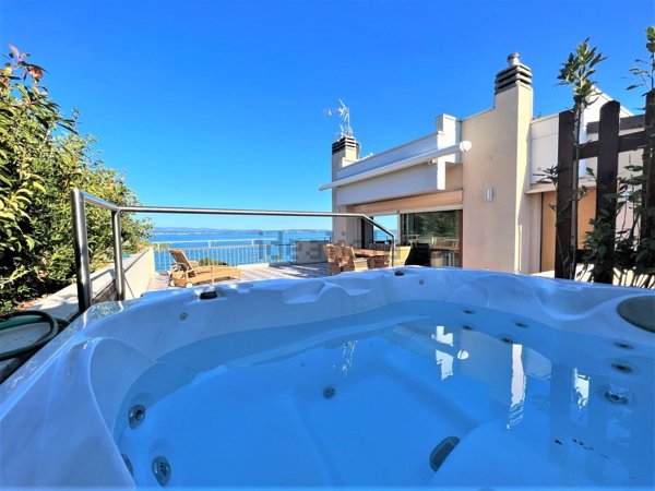 casa indipendente in vendita a Sirmione