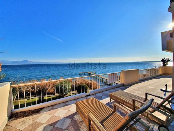 casa indipendente in vendita a Sirmione