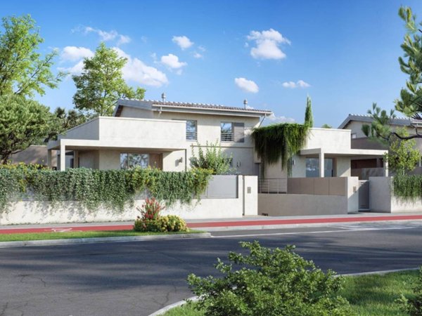 casa indipendente in vendita a Sirmione