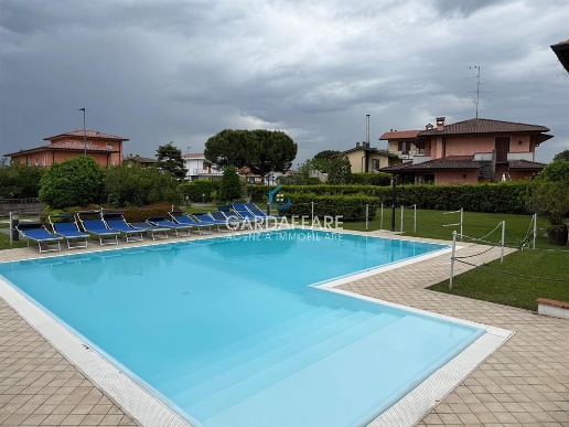 appartamento in vendita a Sirmione in zona Colombare