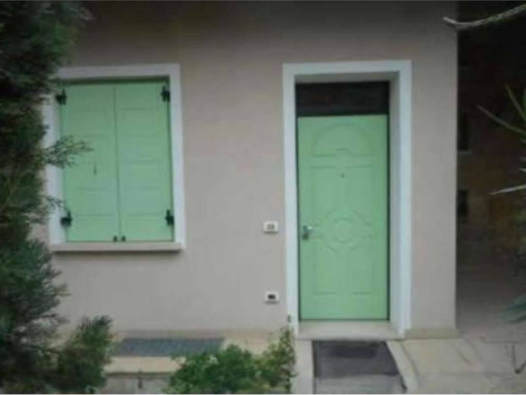 appartamento in vendita a Sirmione in zona Colombare