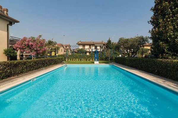 appartamento in vendita a Sirmione in zona Colombare