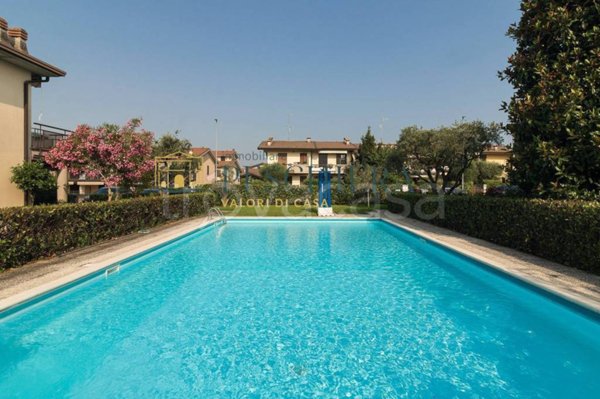 appartamento in vendita a Sirmione in zona Colombare