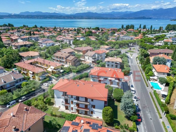 appartamento in vendita a Sirmione in zona Colombare