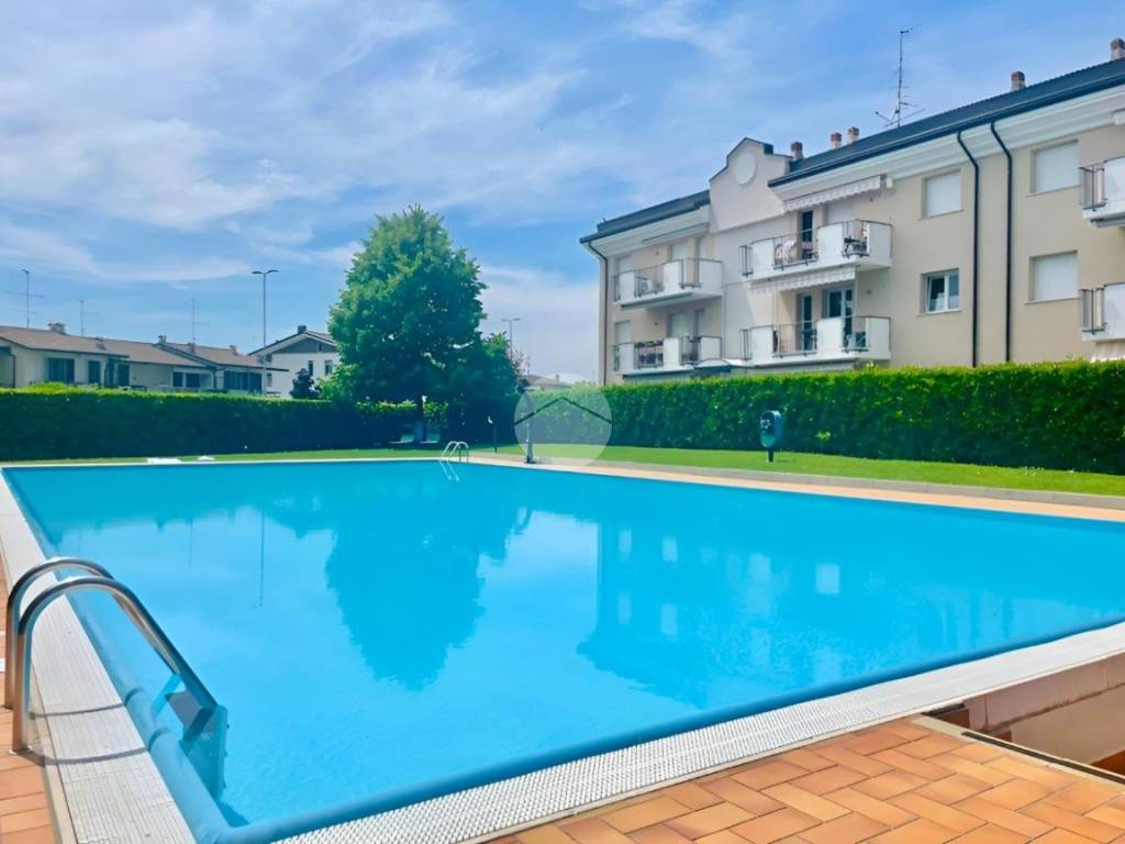 appartamento in vendita a Sirmione in zona Colombare