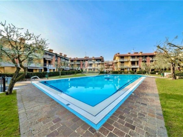 appartamento in vendita a Sirmione in zona Lugana