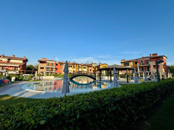 appartamento in vendita a Sirmione in zona Lugana