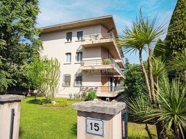 appartamento in vendita a Sirmione in zona Colombare