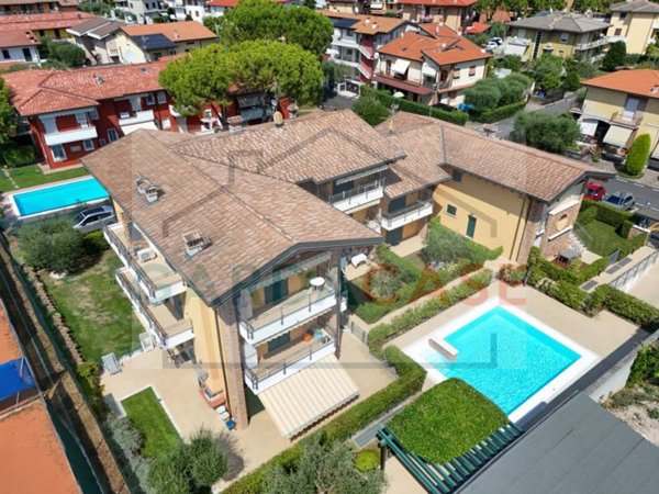 appartamento in vendita a Sirmione in zona Colombare