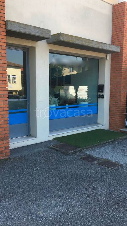 negozio in vendita a Sirmione