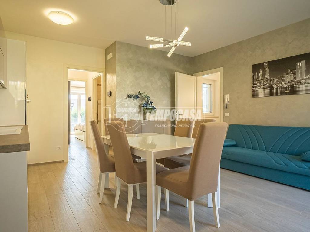 appartamento in vendita a Sirmione in zona Lugana