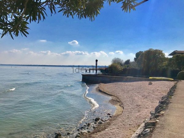 appartamento in vendita a Sirmione