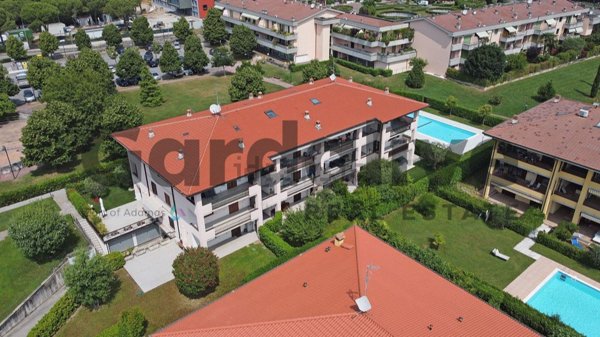 appartamento in vendita a Sirmione in zona Colombare