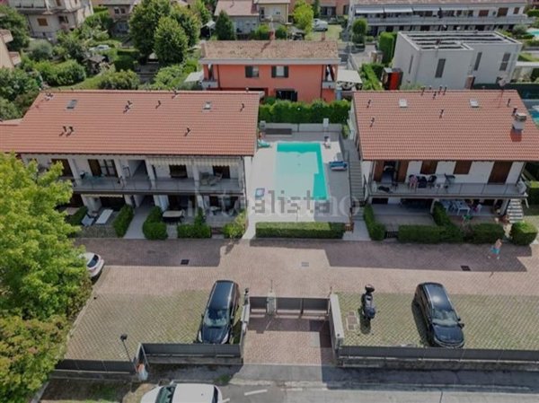 appartamento in vendita a Sirmione in zona Lugana