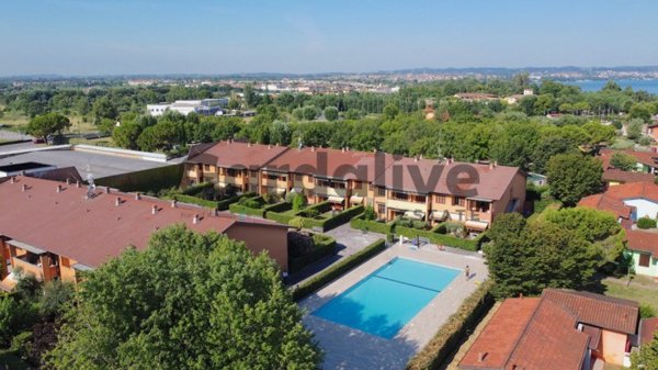 appartamento in vendita a Sirmione in zona Colombare