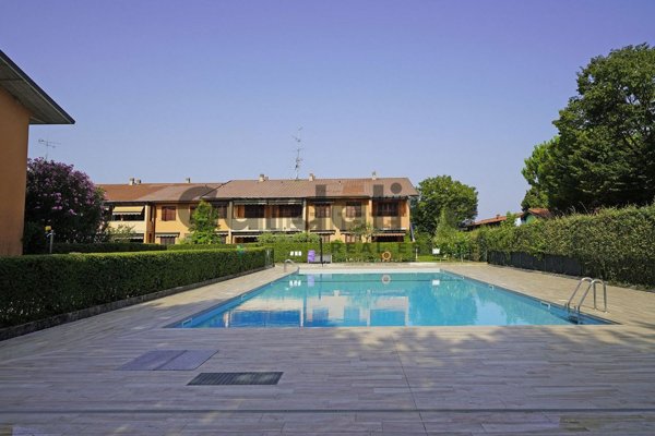 appartamento in vendita a Sirmione in zona Colombare
