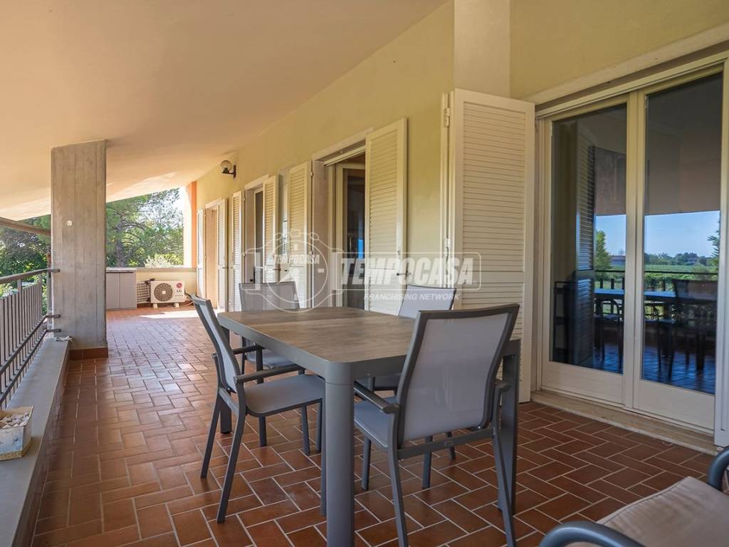 appartamento in vendita a Sirmione in zona Colombare