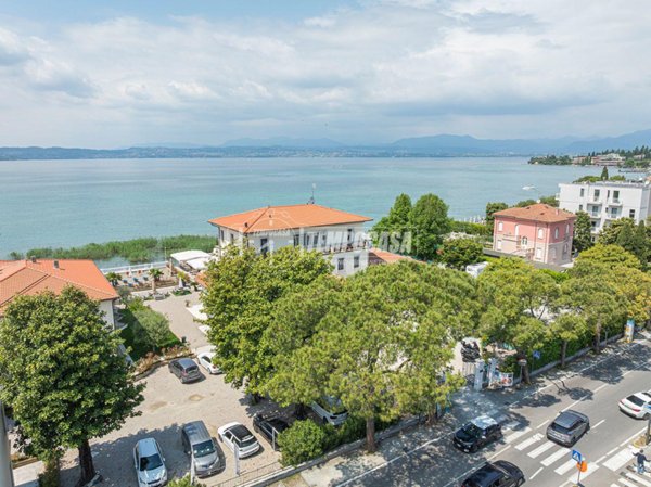 appartamento in vendita a Sirmione