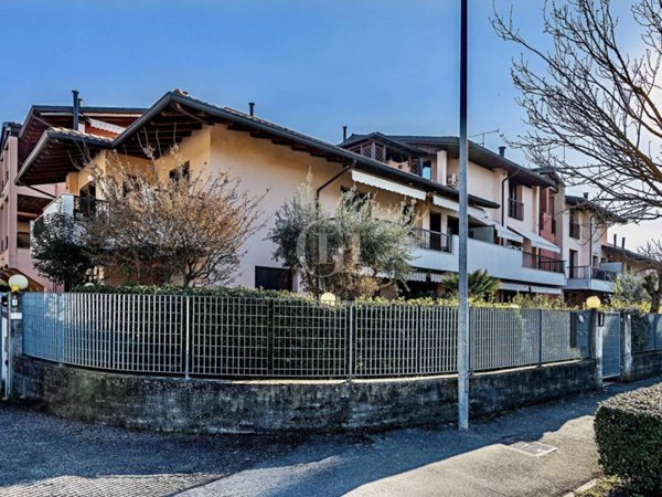 appartamento in vendita a Sirmione in zona Lugana
