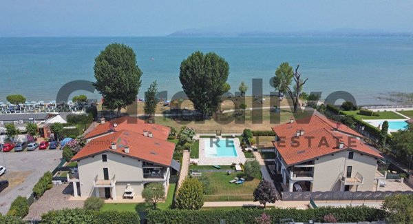 appartamento in vendita a Sirmione in zona Lugana